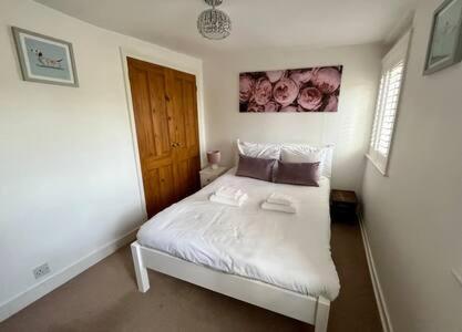 Quaint 2 Bed In The Heart Of